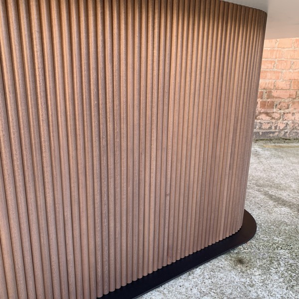 Прямокутний стіл HPL з овальною основою на пластині (Arpa 0028 Erre)