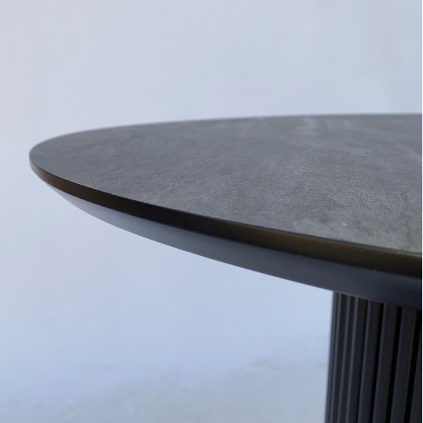 Круглий стіл HPL Циліндр з нагелів на пластині (Arpa 3432 LOSA)