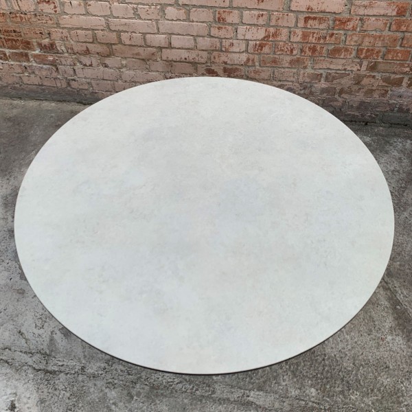 Круглий стіл HPL Циліндр з нагелів на пластині (Arpa MIKA 3328)