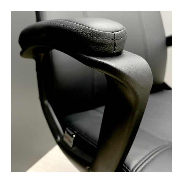 Крісло Форте – ідеальний вибір для офісу та дому