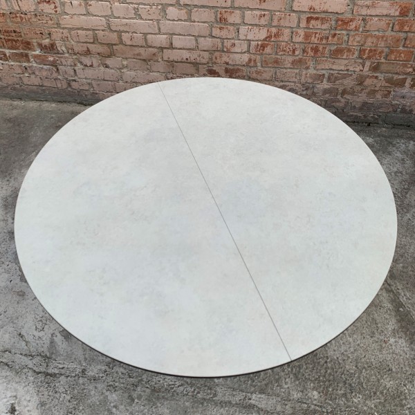 Круглий розкладний стіл HPL Циліндр з нагелів на пластині (Arpa MIKA 3328)