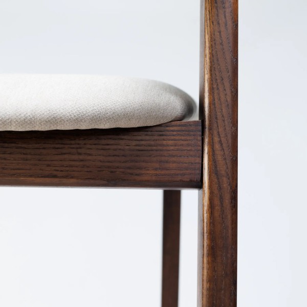 Стілець напівбарний Floki New – стиль і комфорт для вашого простору