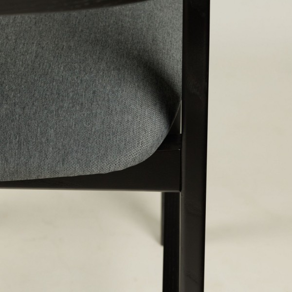 Стілець Floki New Black — сучасний стиль для вашої кухні