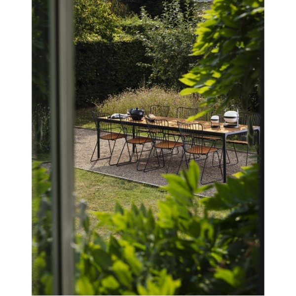 Стіл Four – стильний та практичний стіл для будь-якого інтер'єру