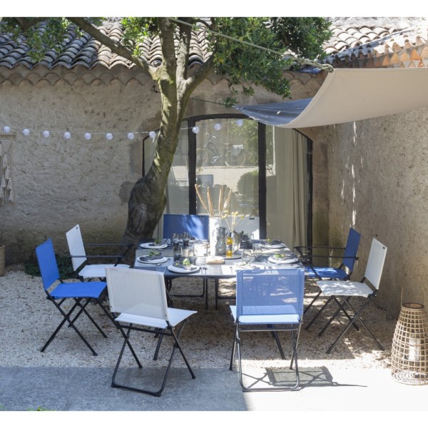 Стіл Anytime – сучасний та стильний стіл для вашого саду чи кафе