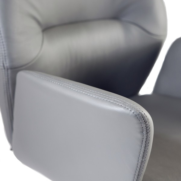 Крісло Август: сучасне комфортне рішення для вашого офісу