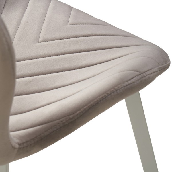 Стілець N-54 - комфорт і стиль для вашої кухні