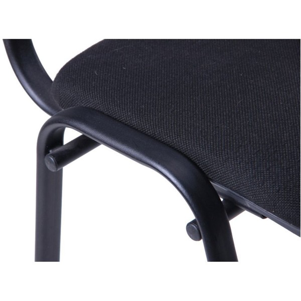 Стілець Ізо чорний - стильний вибір для вашого офісу