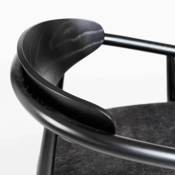 Стілець Mamont semi-soft чорний для кухні та кафе