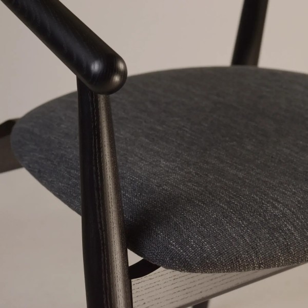 Стілець Mamont semi-soft чорний для кухні та кафе