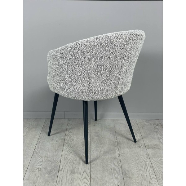 Стілець Ліон – стиль і комфорт для вашої кухні та кафе