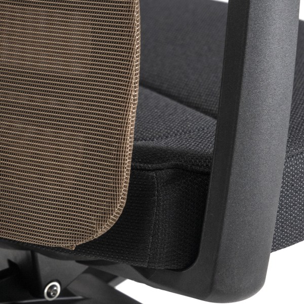 Крісло Interstuhl PUREis3 PU213 для комфорту вашого офісу