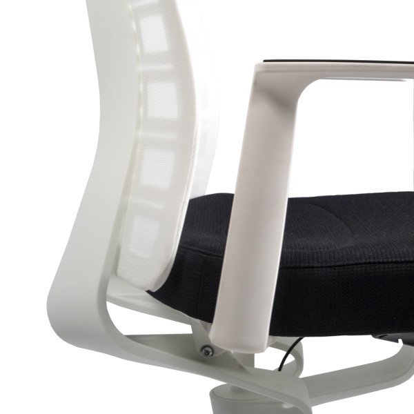 Крісло Interstuhl PUREis3 PU213 для комфорту вашого офісу