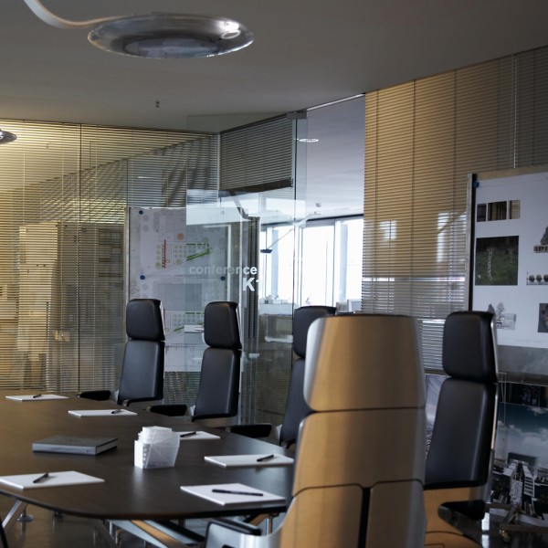 Крісло керівника Silver 362S Leather Black