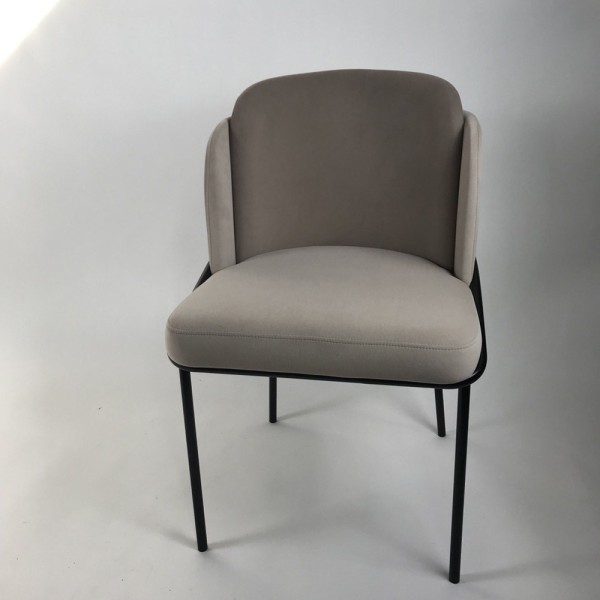 Стілець обідній Leon K — стиль та комфорт для вашої кухні