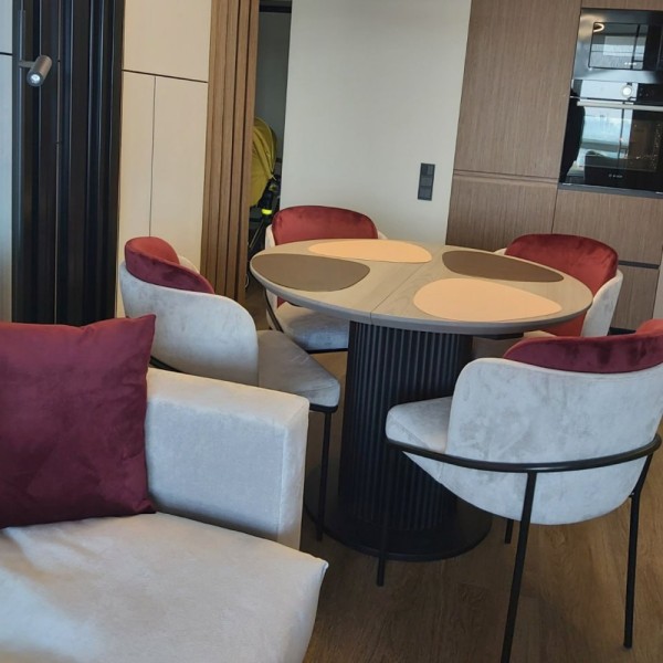 Стілець обідній Leon K — стиль та комфорт для вашої кухні