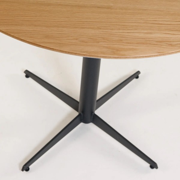 Стіл Spring в шпоні: ідеальний вибір для кухні та кафе