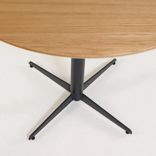 Стіл Spring в шпоні: ідеальний вибір для кухні та кафе