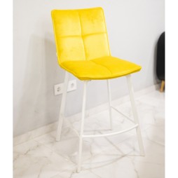 Напіврний стілець Beatrice 22 виставковий зразок 1 шт