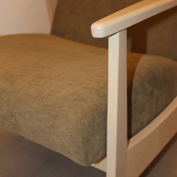 Крісло Retro - стиль і комфорт для вашої вітальні