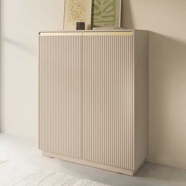 Комод Royal KW104 — стильна меблі для вашої спальні