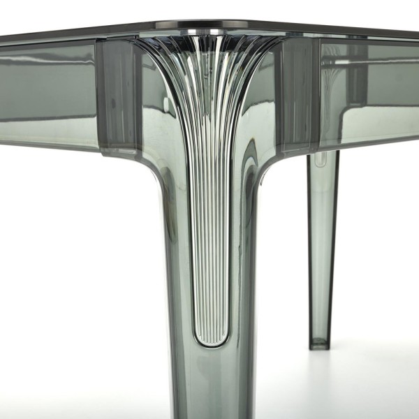 Стіл Gomez – для стильних інтер'єрів