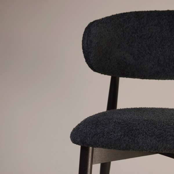 Стілець Panda New чорний для кухні та кафе