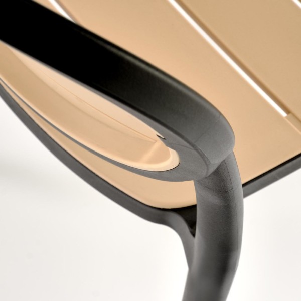 Стілець пластиковий K529 — стиль та комфорт для вашого інтер'єру