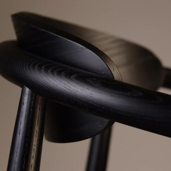 Напівбарний стілець Mamont semi-soft чорний
