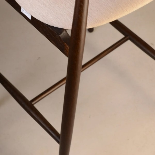 Напівбарний стілець Mamont semi-soft темний горіх