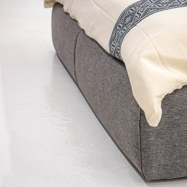 Ліжко Макар - надійний вибір для вашої спальні