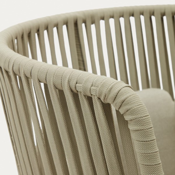 Крісло Saconca з високою спинкою – комфорт та стиль для вашого саду