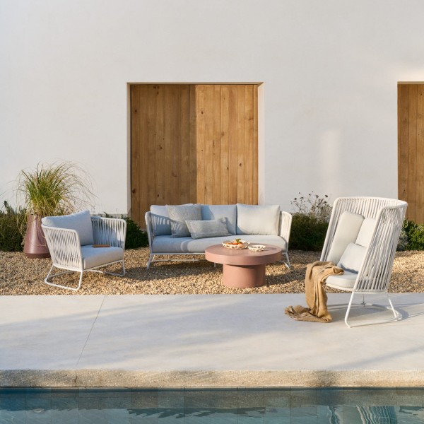 Крісло Saconca з високою спинкою – комфорт та стиль для вашого саду