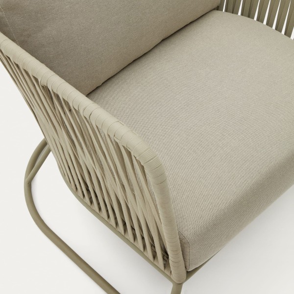 Крісло Saconca – комфорт для вашого саду та вулиці