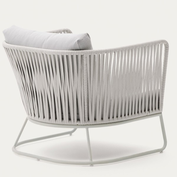 Крісло Saconca – комфорт для вашого саду та вулиці