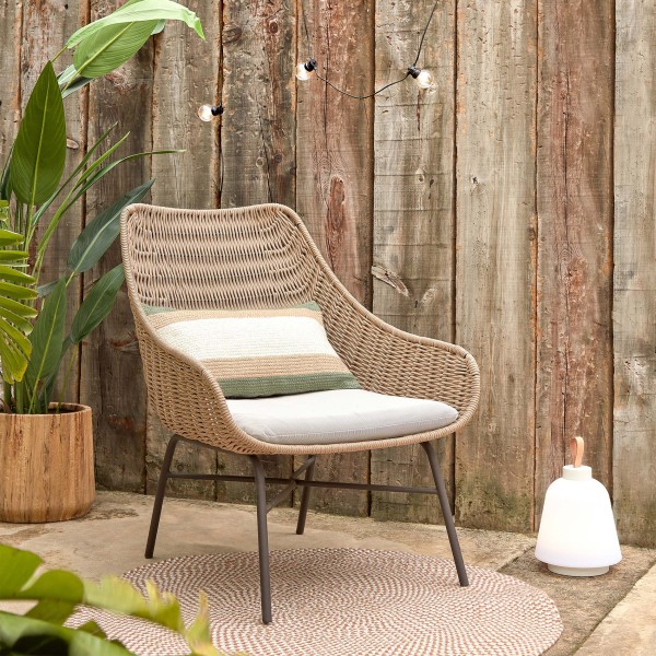 Крісло Abeli: комфорт та стиль для вашого саду та вулиці