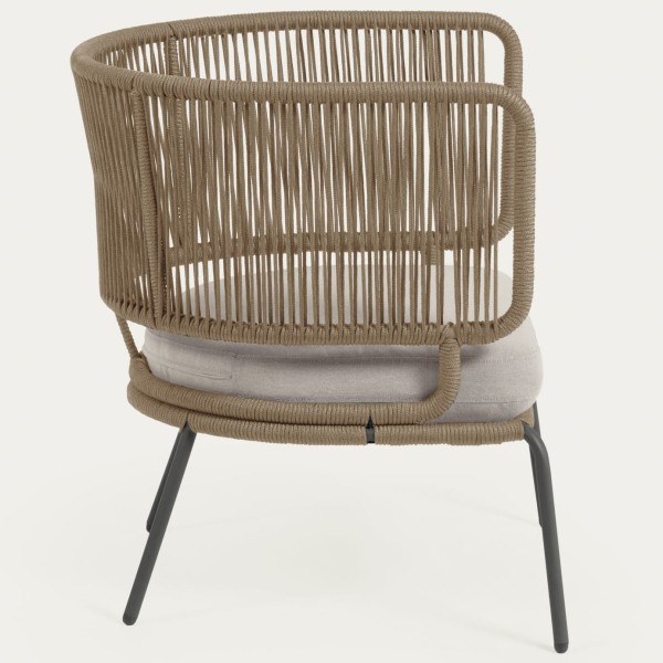 Крісло Nadin: елегантне крісло для саду та кафе