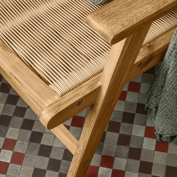 Крісло Geralda з масиву акації