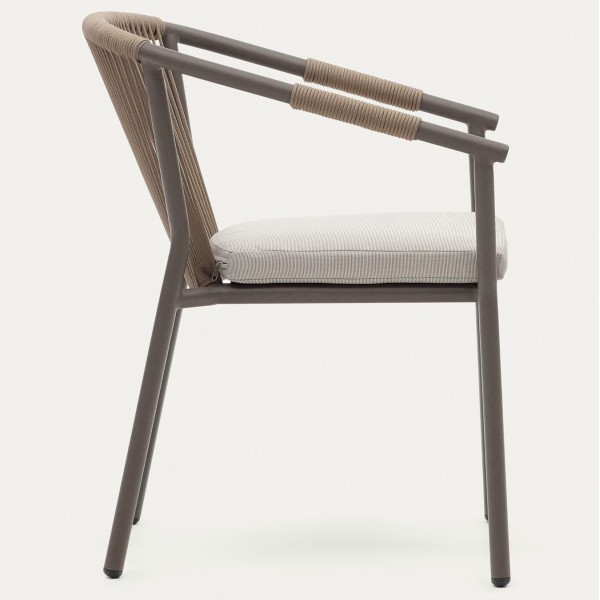 Стілець Xelida – сучасний комфорт для дому та саду