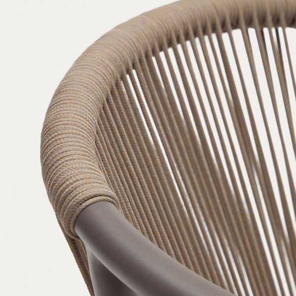 Стілець Xelida – сучасний комфорт для дому та саду