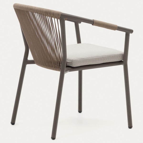 Стілець Xelida – сучасний комфорт для дому та саду