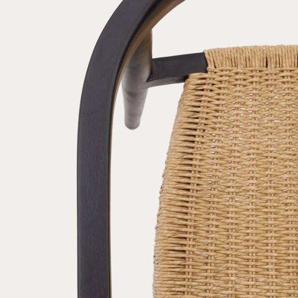 Стілець Ydalia — для саду та кафе