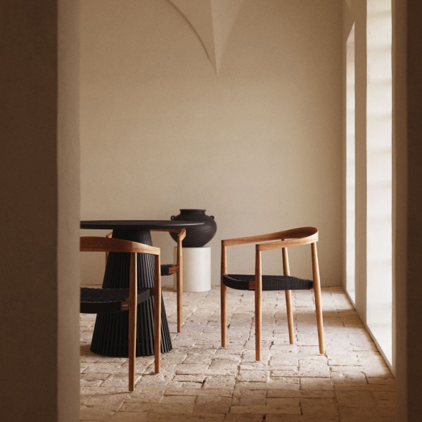 Стілець Ydalia — для саду та кафе