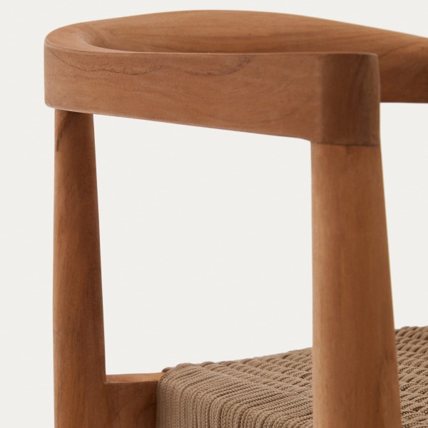 Стілець Ydalia — для саду та кафе