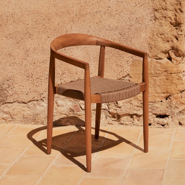 Стілець Ydalia — для саду та кафе