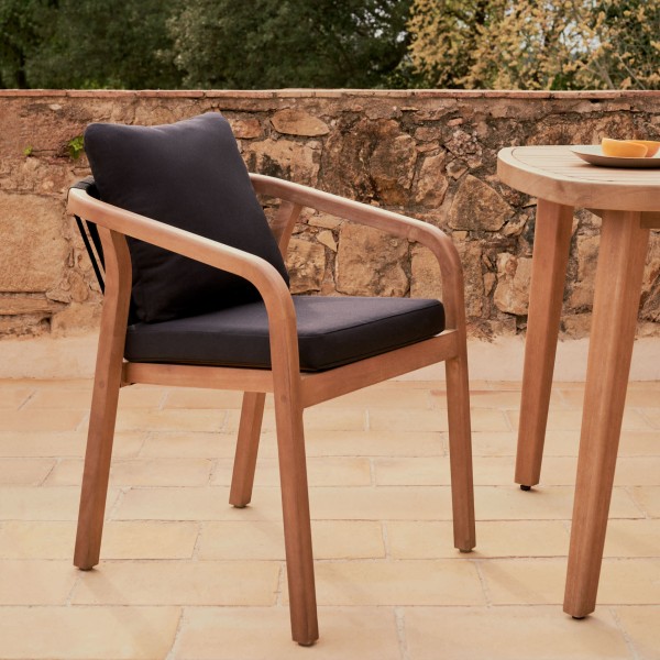 Стілець Malaret – Стильний та зручний вибір для вашого саду та кафе