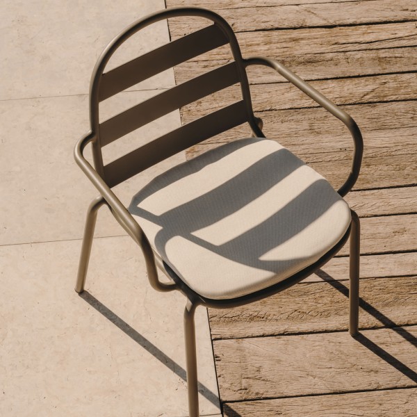 Стілець Joncols - металевий стілець для кухні та саду