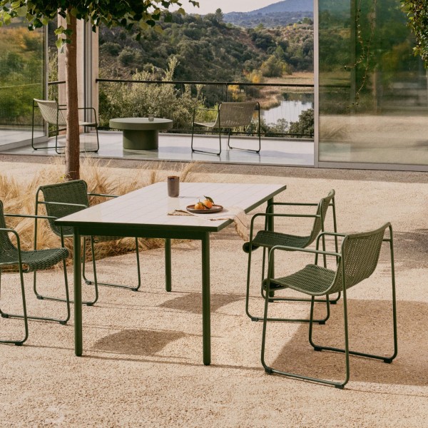 Стіл Maurina 223х101 см – ідеальний вибір для вашої кухні чи саду