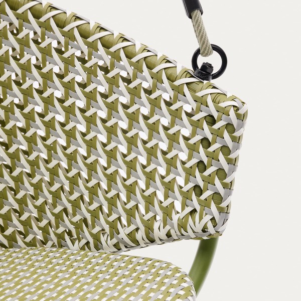 Підвісне крісло Saliga – ідеальне для вашого саду