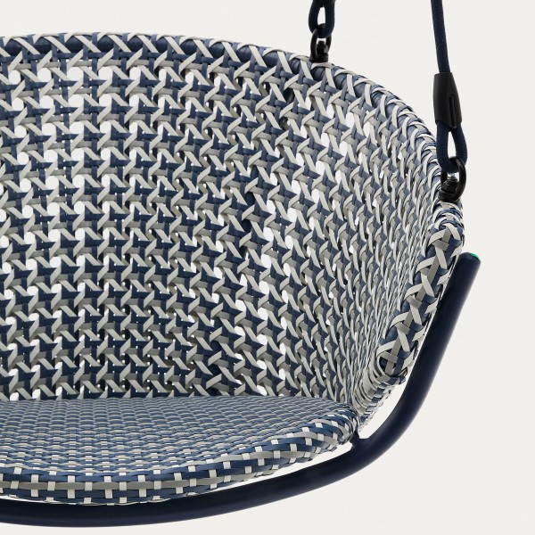 Підвісне крісло Saliga – ідеальне для вашого саду